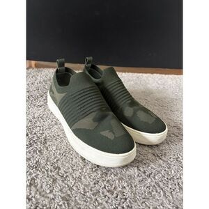 Steve Madden Beale Slip On Sneaker Camouflage Stretch Knit Size 7